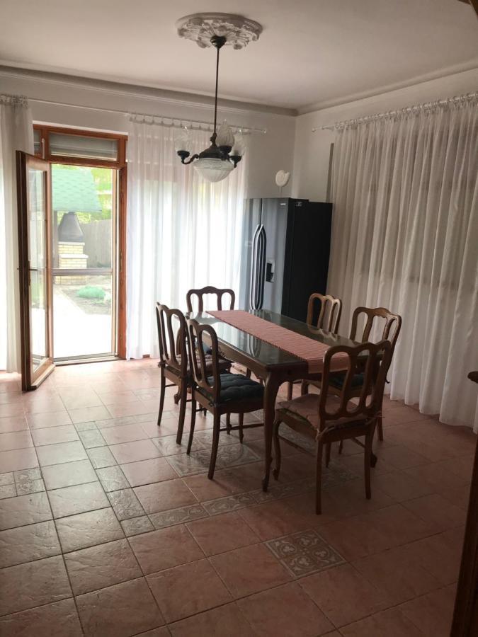 Nyaralo Balatonmariafuerdo Villa Bagian luar foto