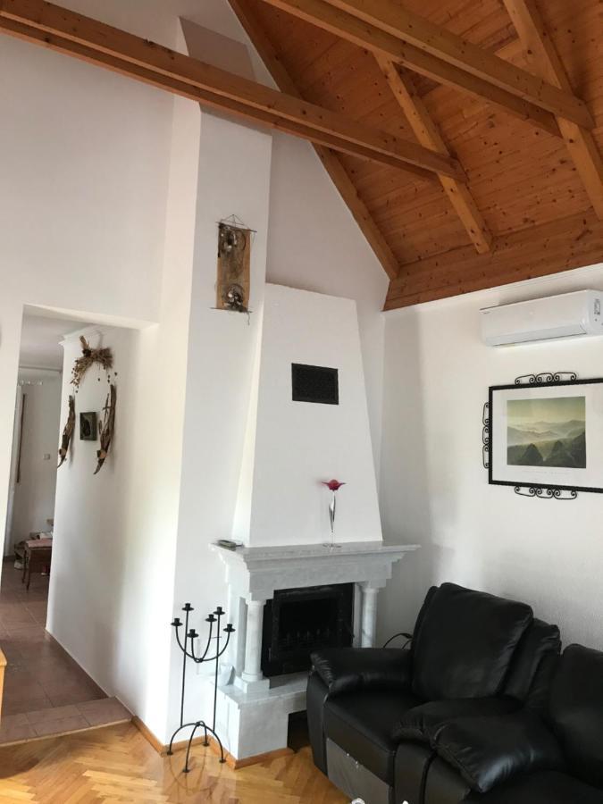Nyaralo Balatonmariafuerdo Villa Bagian luar foto