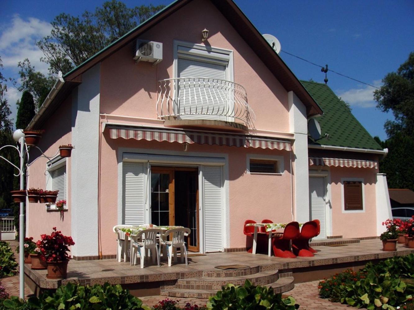 Nyaralo Balatonmariafuerdo Villa Bagian luar foto